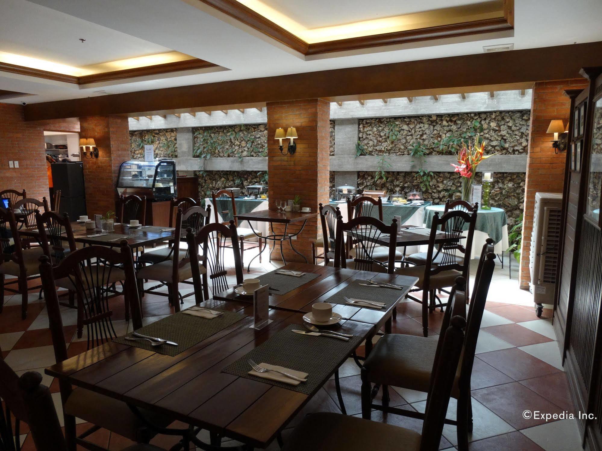 Hotel Emilia Davao Exterior photo