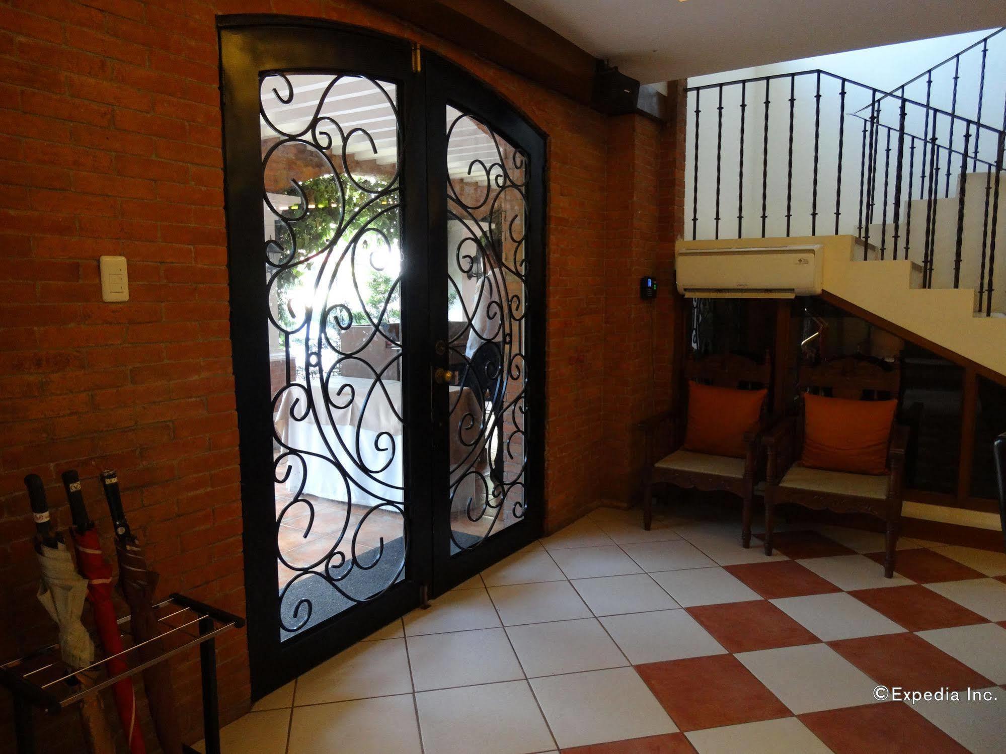 Hotel Emilia Davao Exterior photo