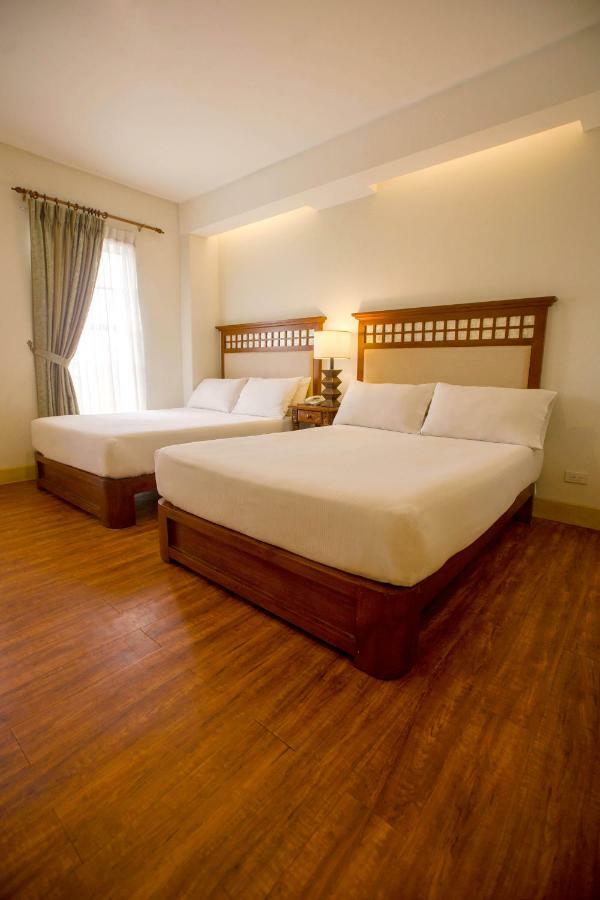 Hotel Emilia Davao Exterior photo