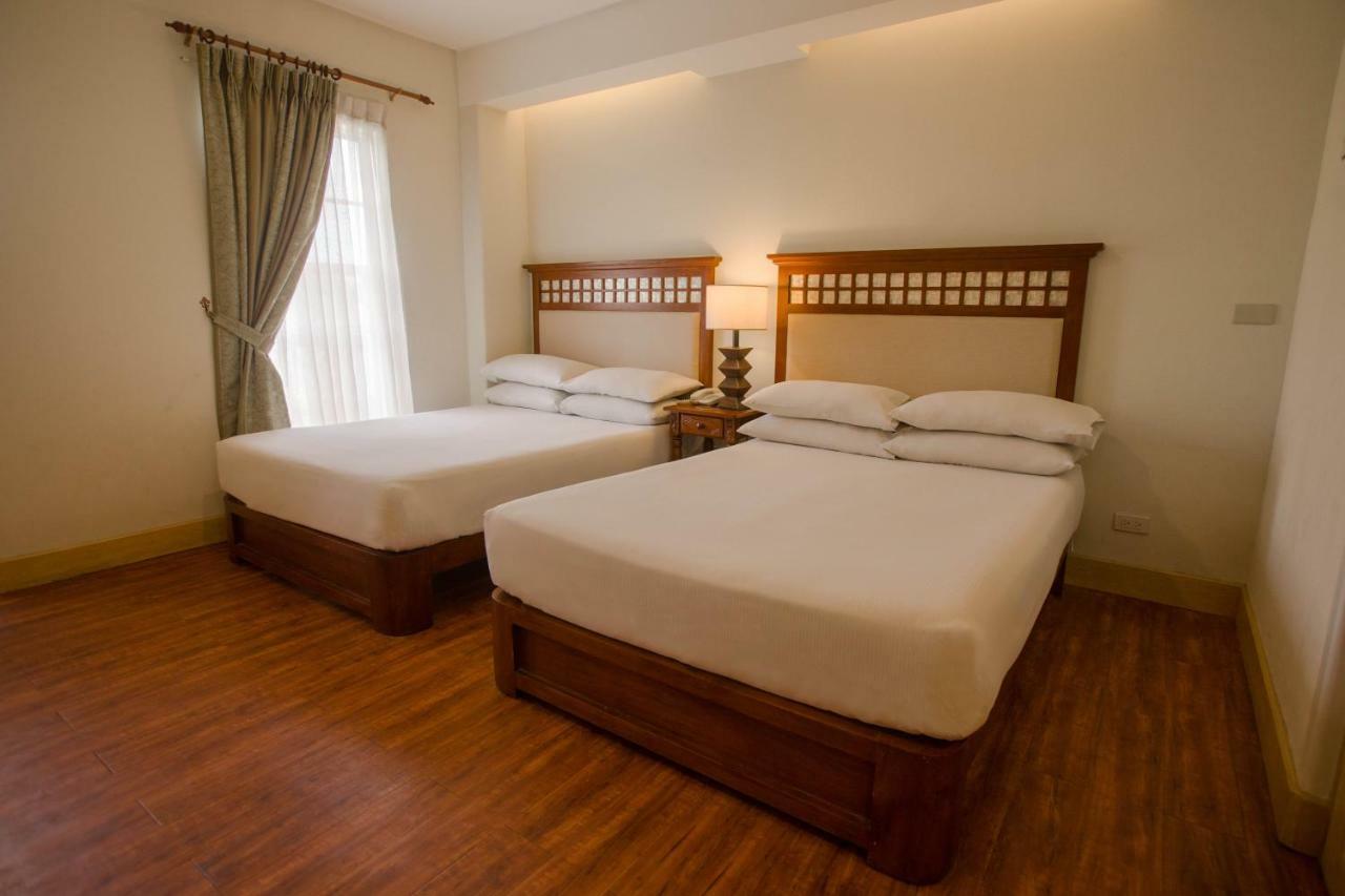 Hotel Emilia Davao Exterior photo